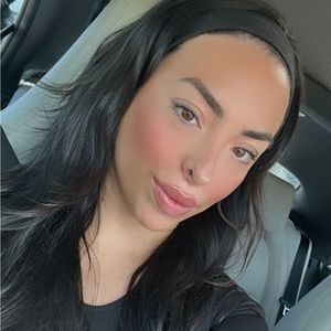 Meet your Posher, Yessenia